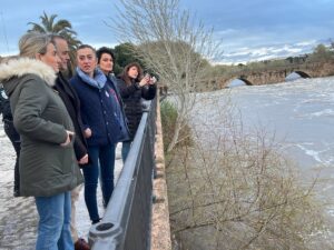 El Tajo por Talavera ya alcanza los 1.000 m3/s y administraciones trabajan prestando "la mayor seguridad" a ciudadanos