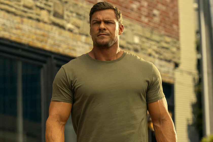 El autor de Reacher reconoce que elegir a Tom Cruise fue un error y pone a Alan Ritchson en un pedestal: "Nació para interpretarlo"