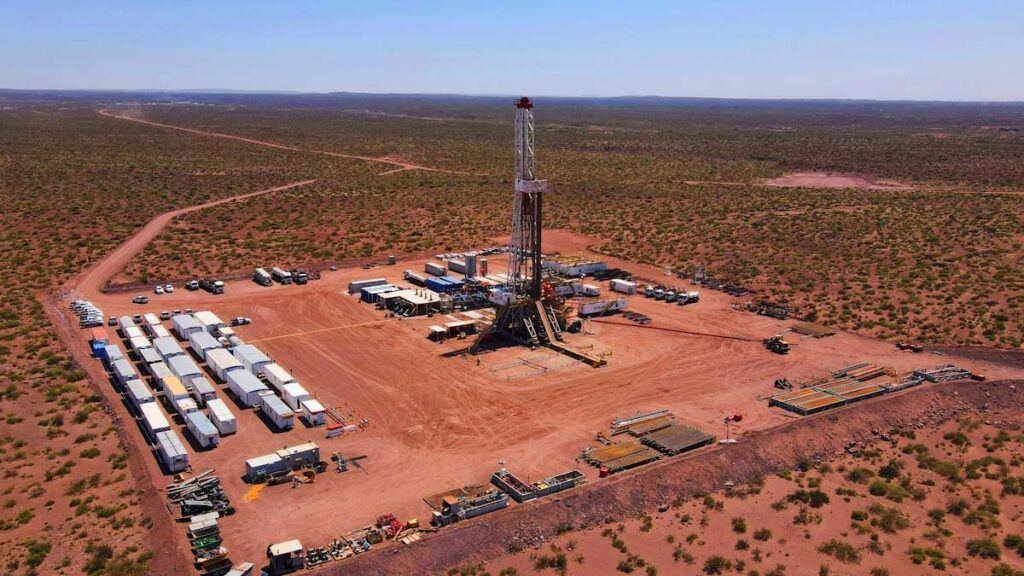 El colosal yacimiento de petróleo que ha puesto del revés los números de un viejo conocido de España