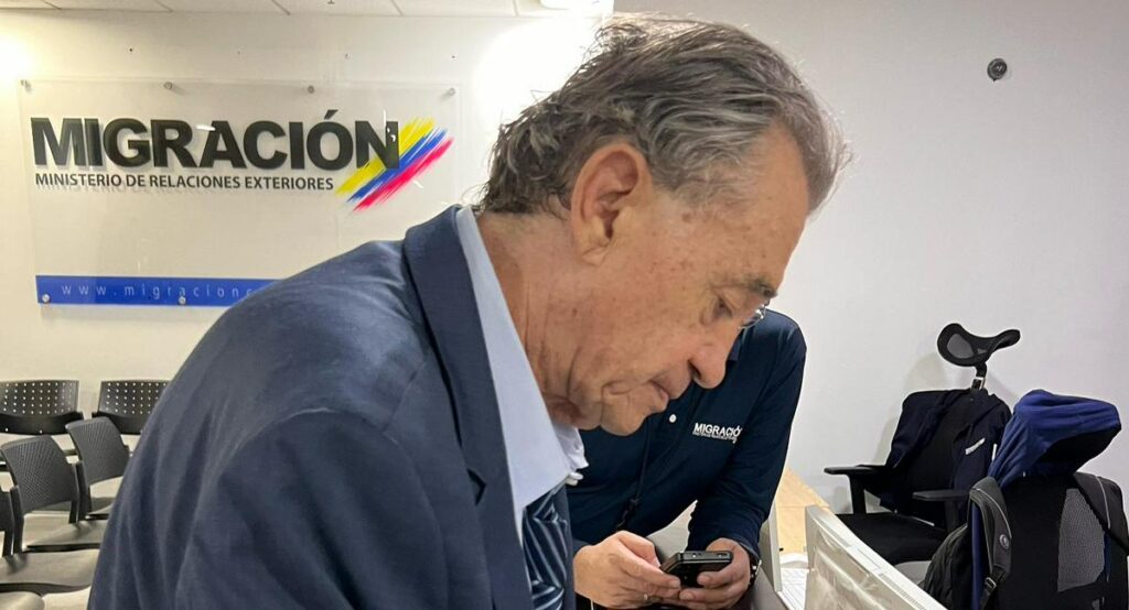 El excapo Carlos Lehder aterrizó en Bogotá y fue capturado saliendo de El Dorado