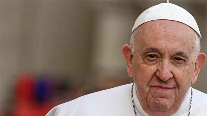 El papa Francisco insta a ser «testigos de paz»