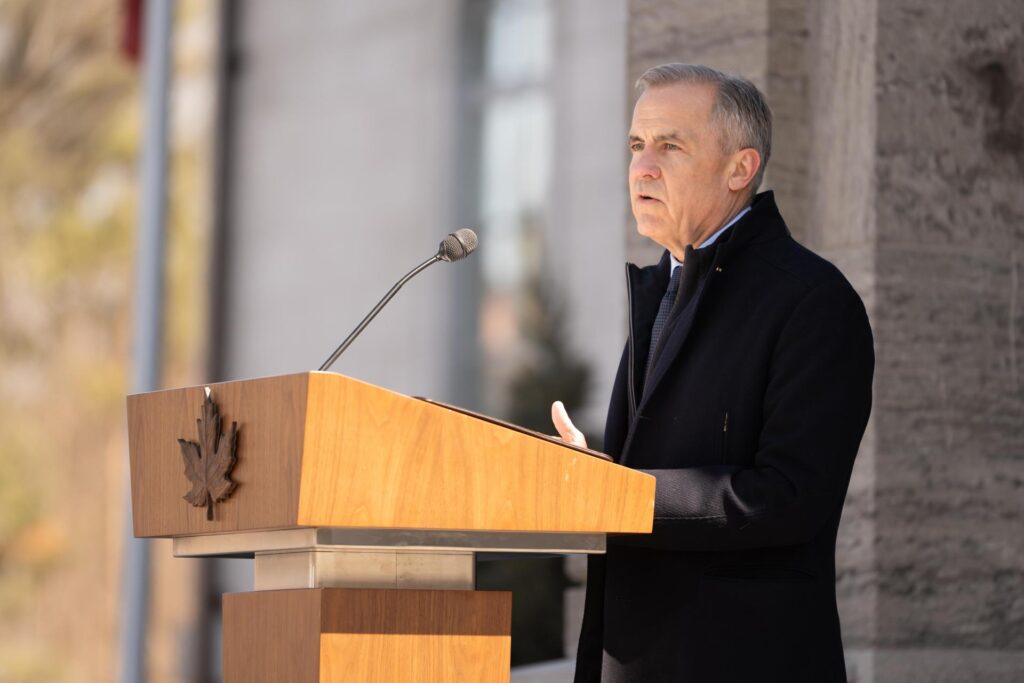 El primer ministro canadiense califica los aranceles al automóvil como un "ataque directo"