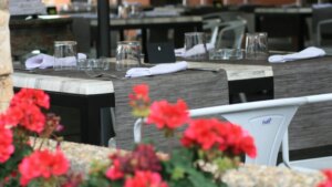 El restaurante junto al Monasterio de Piedra con menús degustación desde 35 euros