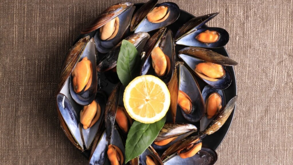 El truco fácil de los gallegos para dar un sabor diez veces mejor a los mejillones