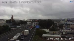 El vuelco de un autobús en la A-7 a la altura de Cabezo de Torres (Murcia) provoca heridos y 4 km de retenciones