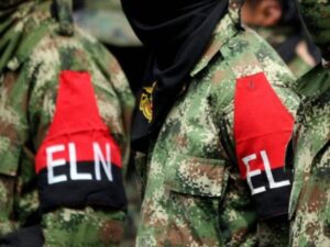 En Colombia hay unos 21.500 individuos en armas, según la inteligencia militar | Gobierno | Economía