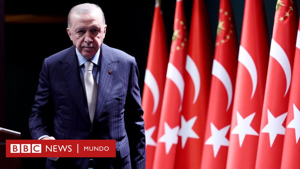 "Erdogan intenta convertir a Turquía en una autocracia al estilo ruso"