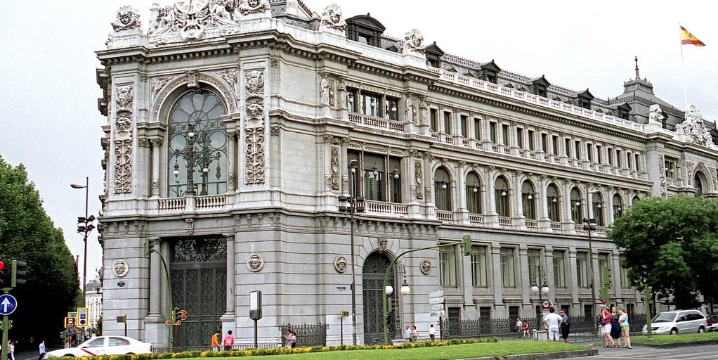 España mantiene el rating 'A' de S&P con perspectiva estable aunque avisa del riesgo por los aranceles