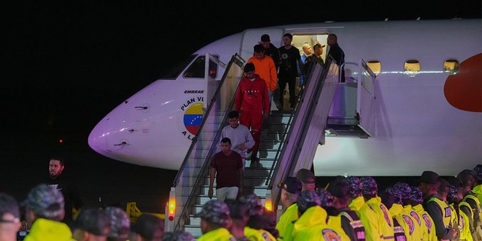 Este domingo se reanudan los vuelos de repatriados desde EEUU
