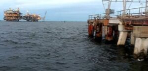 Explosión de barcaza en el Lago de Maracaibo deja tres fallecidos