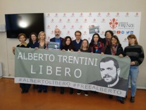 Familia de cooperante italiano en Venezuela no tiene información tras 125 días de arresto