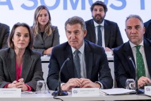 Feijóo exige a Sánchez presentar PGE y fijar el debate de la Nación para "retratar la soledad" de "un presidente zombi"