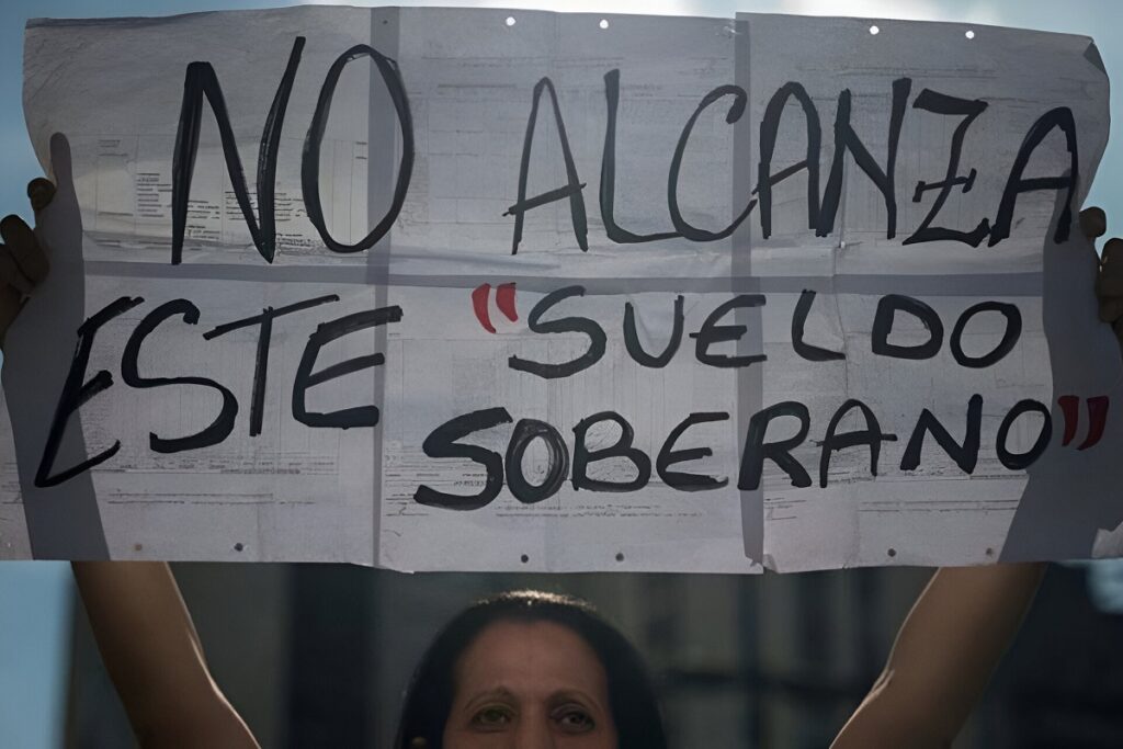 Conflictos laborales se cuadruplicaron en septiembre respecto a agosto, según ONG Aumento salario salarial trabajadores pensionados jubilados