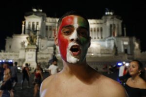 Italia restringe ciudadanía por derecho de sangre