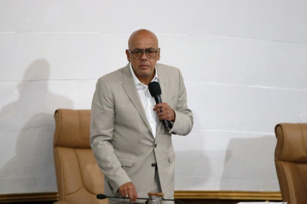 Jorge Rodríguez denuncia crímenes de lesa humanidad contra venezolanos en El Salvador