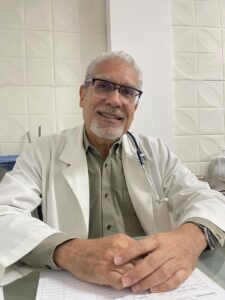 Juan De Gouveia: Lo más gratificante es ver curar a un paciente
