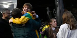 Kiev condiciona un acuerdo con Rusia al regreso de más de 18.000 niños raptados