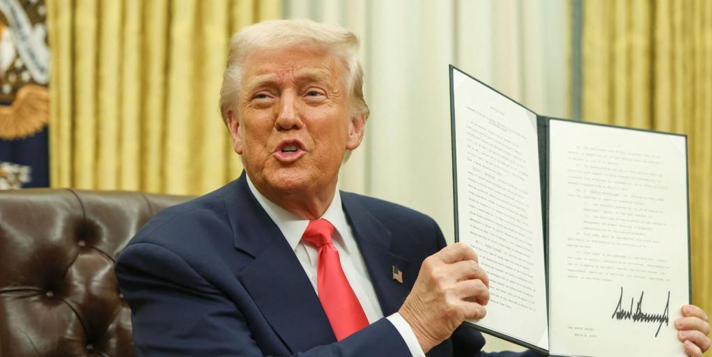 La Administración Trump valora el cierre de una docena de misiones diplomáticas