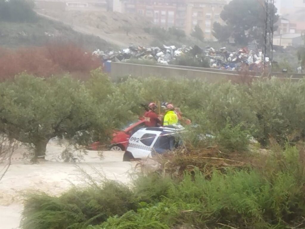 La Aemet cancela los avisos naranjas por lluvias en la Región y mantiene amarillo en el Noroeste
