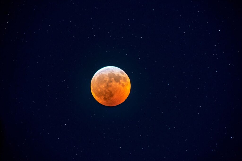 La NASA: "Un eclipse lunar total como este no se podrá volver a ver hasta 2048" - AlbertoNews