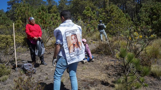La búsqueda de una joven en Ciudad de México refleja la crisis que afronta Sheinbaum (Fotos) - AlbertoNews
