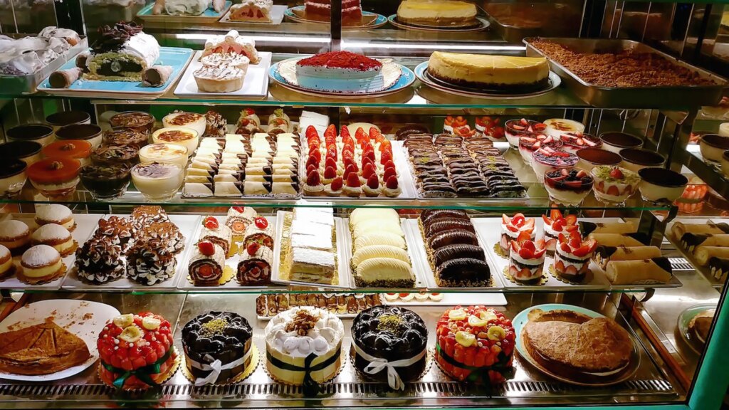 La histórica cadena de pastelerías Embassy cierra sus locales en Madrid