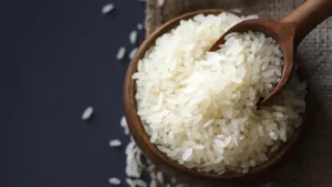 La mejor manera de cocinar el arroz blanco para evitar picos de glucosa