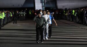 Llegan a Venezuela 199 migrantes deportados desde EE.UU.