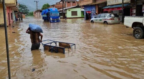 Lluvias dejan 44 fallecidos y 10 desaparecidos en Bolivia