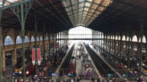 Los trenes de Paris a Londres están paralizados por una bomba de la Segunda Guerra Mundial