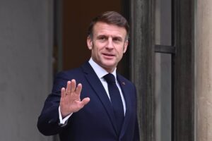 Macron invita a los jefes de Estado Mayor europeos a debatir en París un posible despliegue de fuerzas de paz