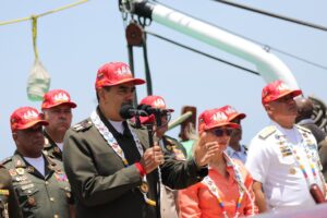 Maduro a Bukele: Usted es el responsable de lo que le pase a los venezolanos allá