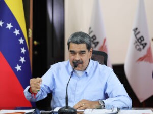 Maduro asegura que el tiempo de "las órdenes en inglés" se acabó en Venezuela