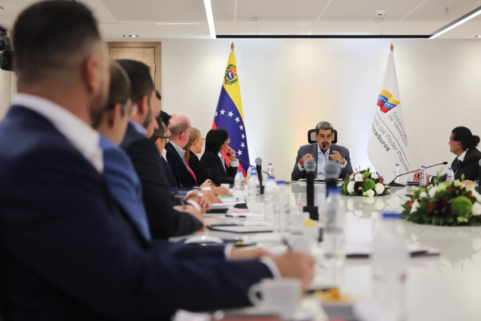 Maduro fija nueva meta de producción a Petrozamora: 100.000 bpd al finalizar 2025