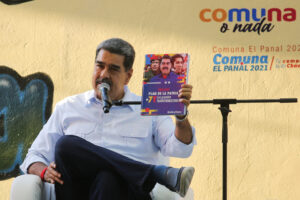 Maduro responde a EEUU tras revocar licencia a Chevron