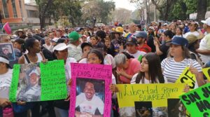 Maduro y Rodríguez reiteran que se hará lo posible por traer a deportados desde El Salvador