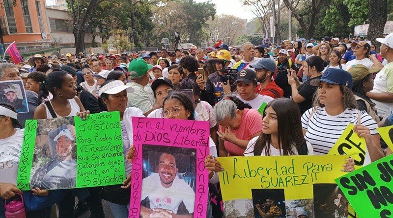 Maduro y Rodríguez reiteran que se hará lo posible por traer a deportados desde El Salvador 
