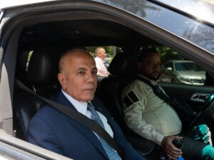Manuel Rosales asegura que las sanciones no provocan cambios políticos 