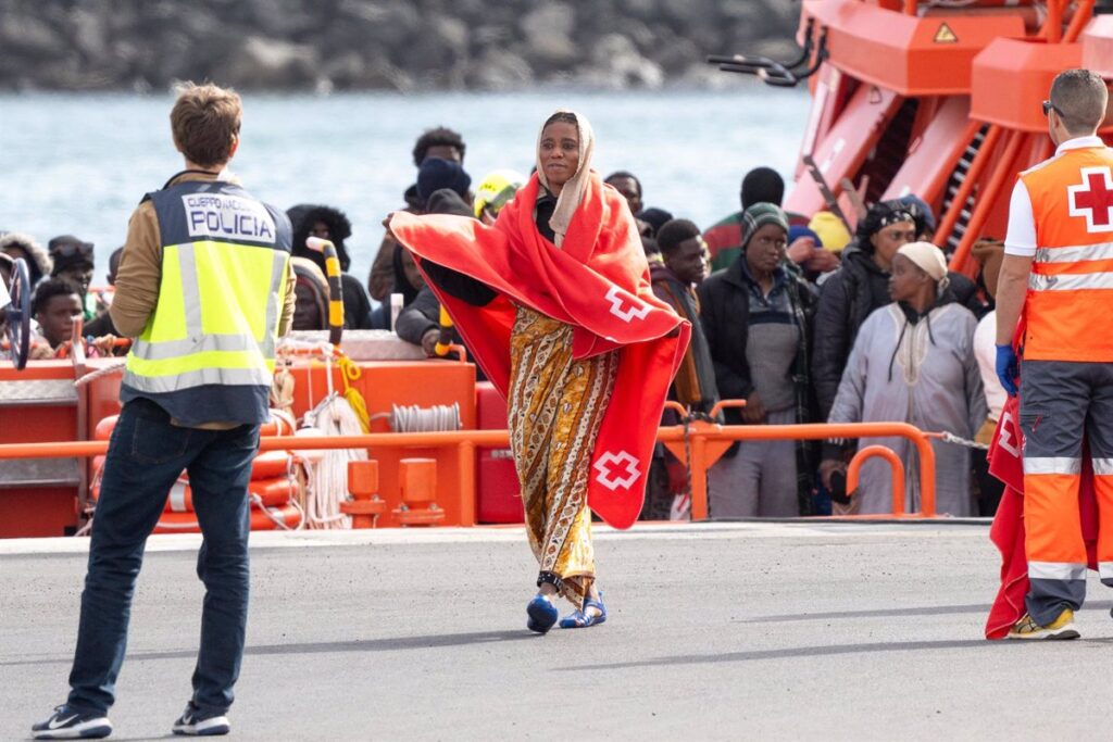 Más de 200 migrantes consiguieron desde 2020 la residencia definitiva en España por colaborar contra redes criminales