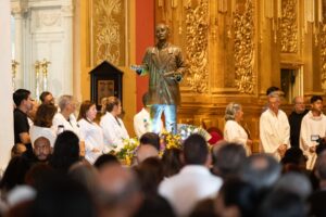 Médicos plenaron iglesia de la Candelaria para celebrar camino a la santificación de José Gregorio Hernández