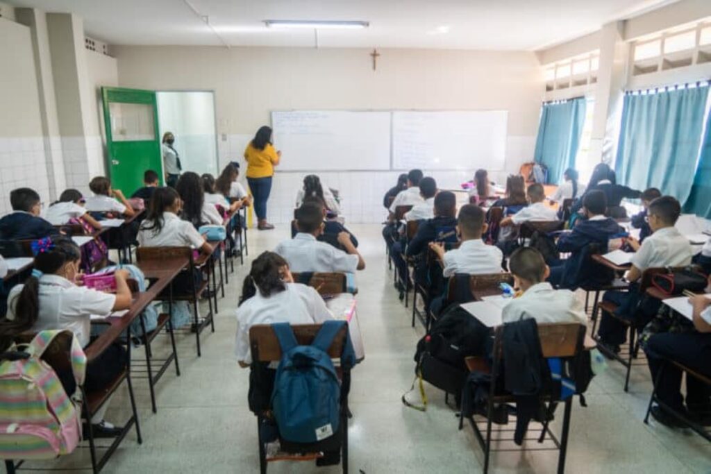 Escuelas venezolanas no están en condiciones para recibir a los niños y sus necesidades según director del Centro de Innovación Educativa