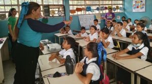 Ministerio de Educación informa que horario en escuelas se mantiene de lunes a viernes
