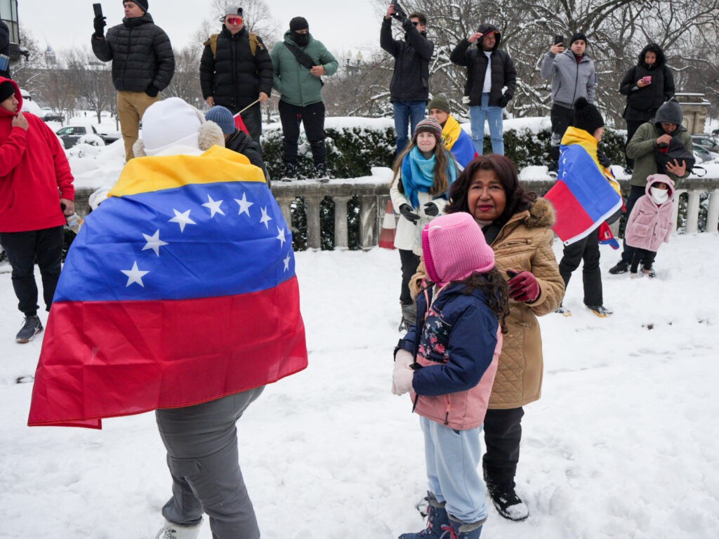 Miraflores recomienda a venezolanos no viajar a Estados Unidos