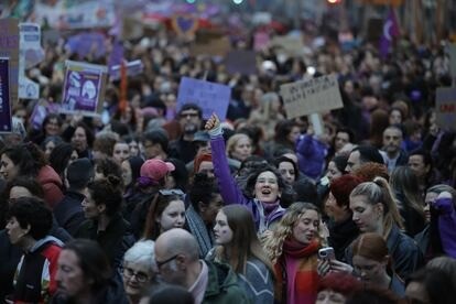 Mujeres panameñas exigen igualdad de derechos en el Día Internacional de la Mujer - AlbertoNews