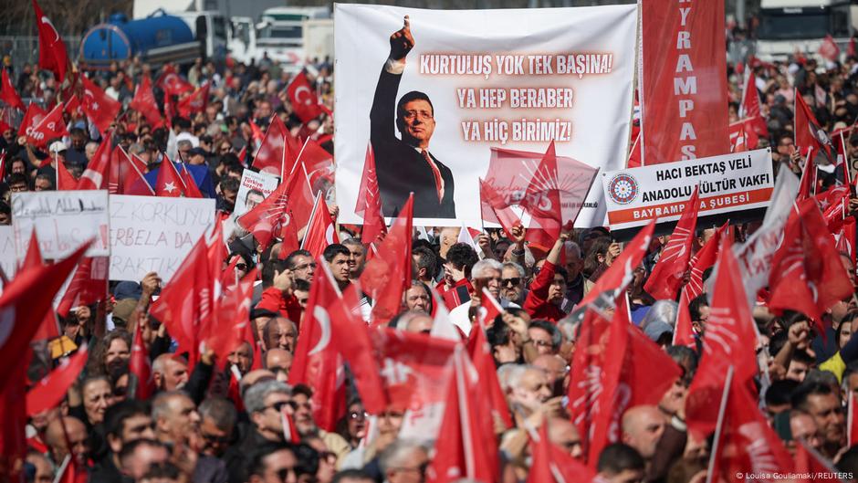 Nueva protesta en Estambul contra la detención de Imamoglu – DW – 29/03/2025