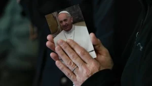 Papa Francisco presenta mejoría de salud