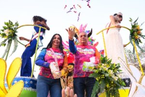 Paseo Orinoco de Ciudad Bolívar brilló en el desfile de comparsas y carrozas | Diario El Luchador