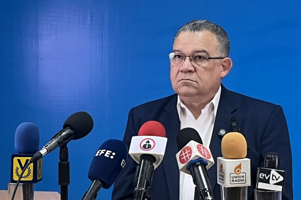 Persecución contra Enrique Márquez aleja reconciliación