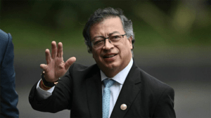 Petro ordena «destrucción» de disidencia de las FARC que atentó contra militares en Cauca