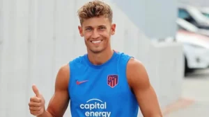Qué es la dieta paleolítica, la sorprendente manera de alimentarse de Marcos Lorente a base de beicon, huevos y carne roja